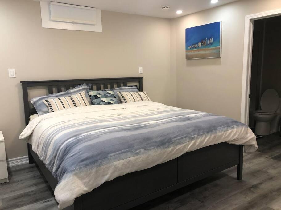 Entire Basement With 3 Bedrooms 나이아가라 폭포 외부 사진