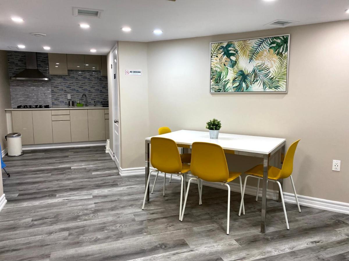 Entire Basement With 3 Bedrooms 나이아가라 폭포 외부 사진